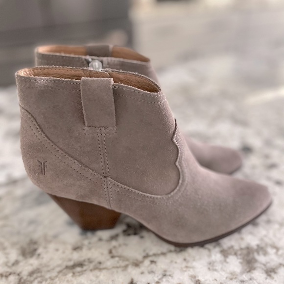 Frye Shoes - FRYE REINA SUEDE BOOTIE NWOB Size 6